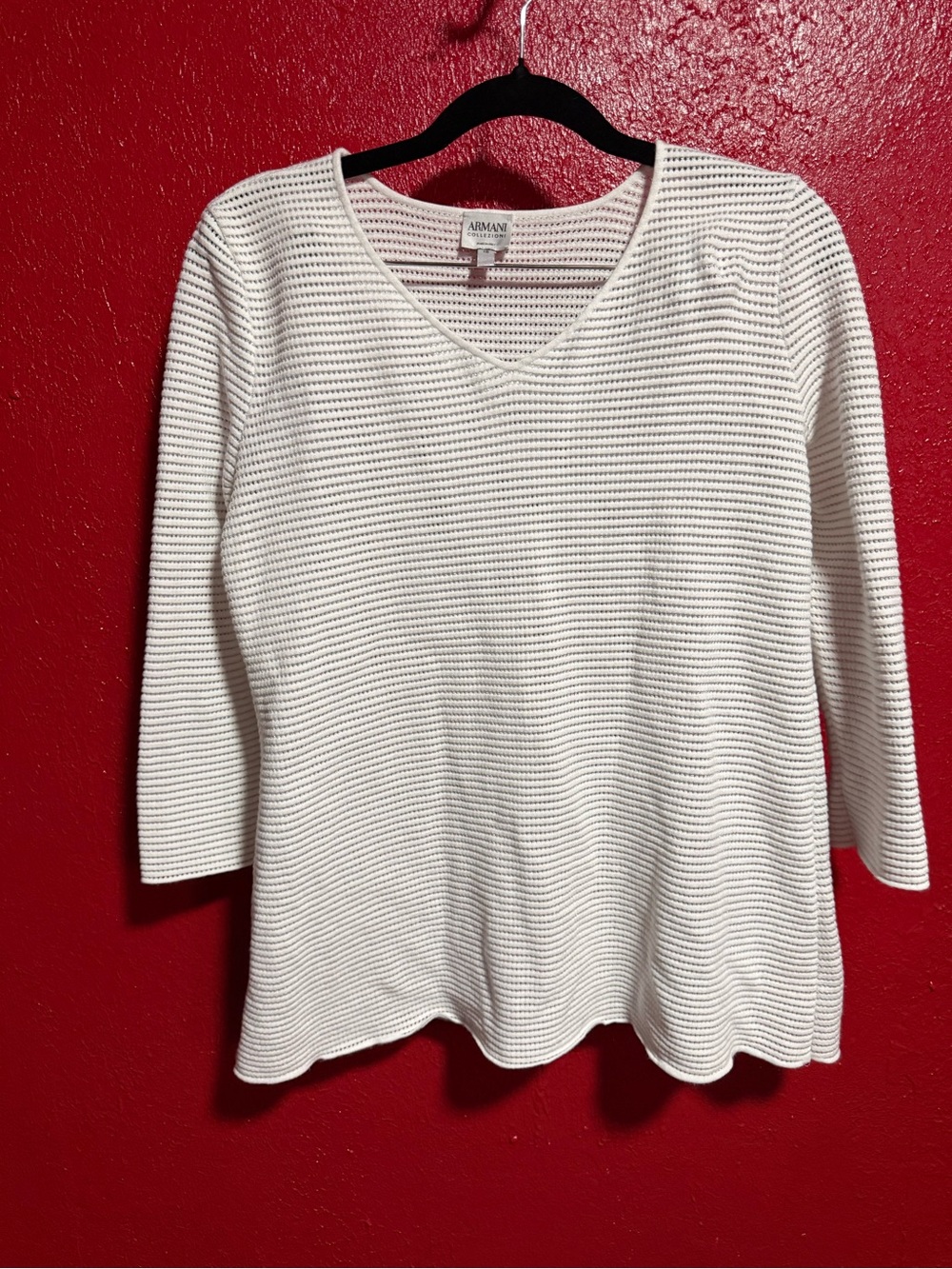 173. Pre loved Armani Collezioni White Textured V-Neck Sweater Top